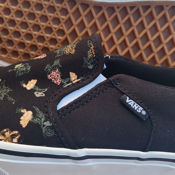 Vans size 6 missy Asher slip on flower pattern shoes sneakers - Picture 7 of 8